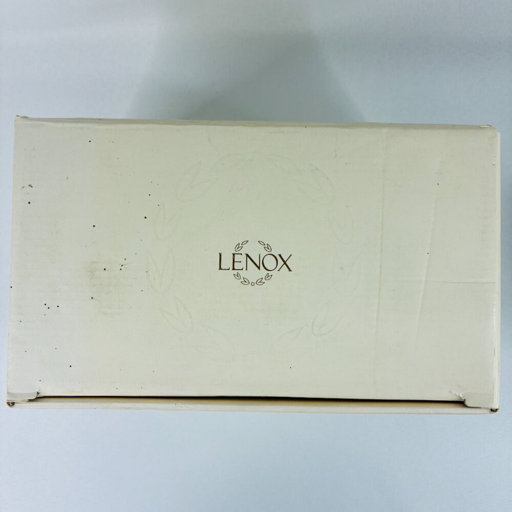 Lenox Fleur de Lis Collection Embossed Pierced Flower Vase Ivory Gold USA 7.5" - Picture 14 of 16